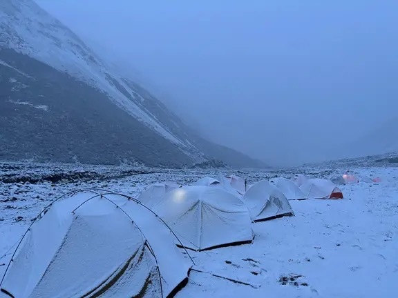 岭：徒步穿越者大撤离背后冰球突破豪华版致