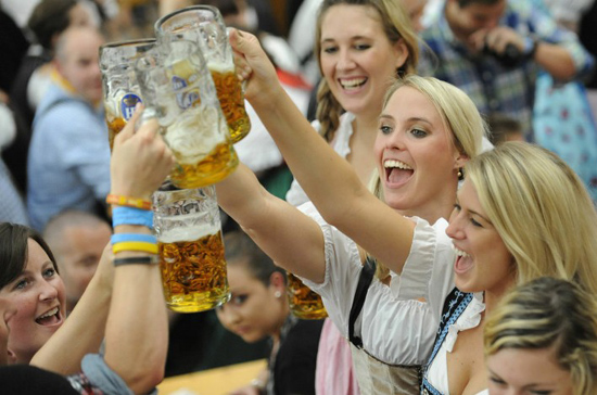 度：欧洲最享受 亚洲最勤奋冰球突破盘点各国带薪休假制(图4)